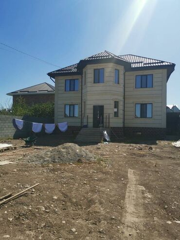 продаю дом аламидин базар: 220 кв. м, 4 бөлмө