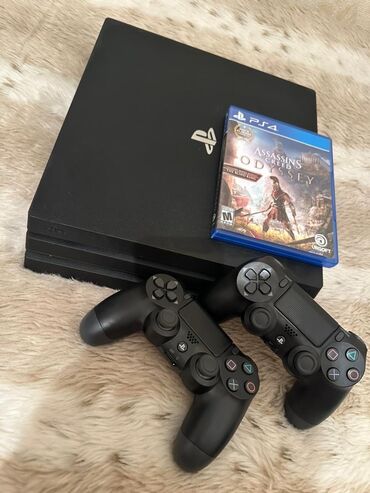 PS4 (Sony PlayStation 4): Продам Sony Ps 4 Pro 1tb Состояние отличное! Подписка ЕА play Подписка