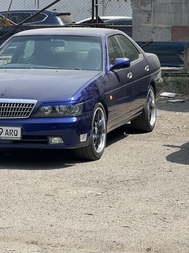 Nissan: Nissan Laurel: 2000 г., 2 л, Автомат, Бензин, Седан