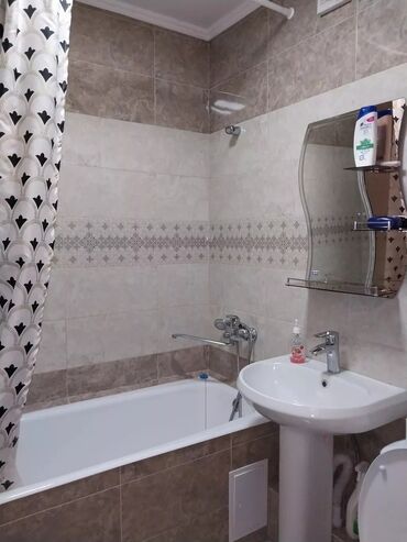 Посуточная аренда квартир: 1 комната, Постельное белье, Кондиционер, Парковка — 2