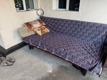 кресло кровать новый: Срочно продаю диван 
1000 сом без торга