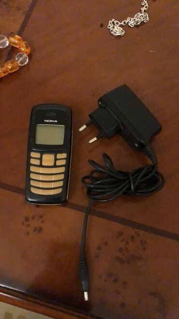 philips xenium 9@9u: Nokia 2310, rəng - Qara, Düyməli