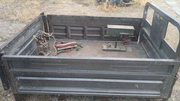 электро домкрат: Аккумулятор зарядка,сверло станок,платформа сатылат