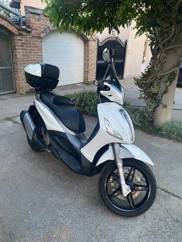 Other motorcycles & scooters: *UPRAVO REGISTROVAN I SERVISIRAN* Na prodaju Piaggio Beverly 350ST