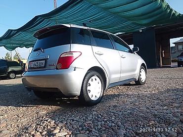 ats cup: Toyota Ist: 2002 г., 1.3 л, Автомат, Газ, Хэтчбэк — 3