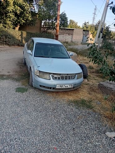 шины пассат: Volkswagen Passat B5, седан, серебристый цвет кузова. Российские