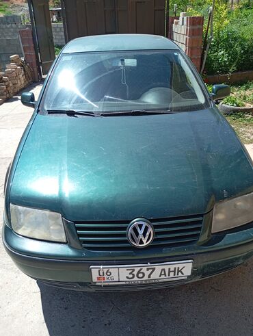 Унаа сатуу: Volkswagen Bora: 2002 г., 1.6 л, Механика, Бензин, Седан