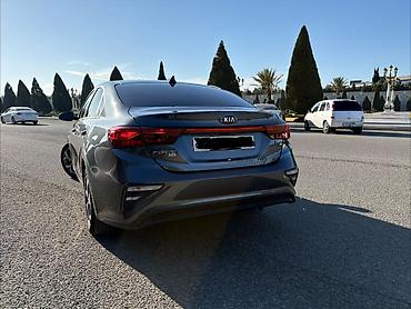 Продажа авто: Kia Forte: 2 л | 2020 г. Седан — 4