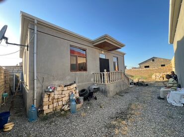 qarayevde kirayə ev: 3 otaqlı, 100 kv. m