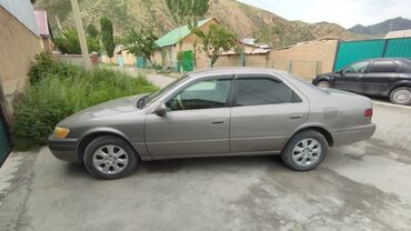 где можно купить машину без первоначального взноса: Toyota Camry: 1998 г., 2.2 л, Автомат, Бензин, Седан