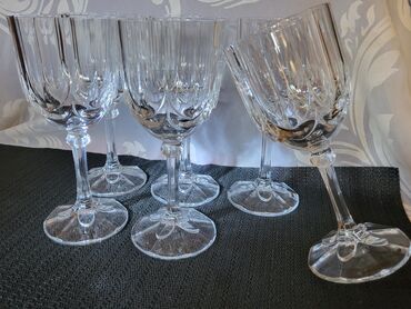 Čaše: Case nove francuske luminarc za vino iz 80ih. Nove case,sve na njima na lalafo.rs — 5 Čaše: Case nove francuske luminarc za vino iz 80ih. Nove case,sve na njima — 5