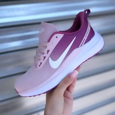 Patike: Nike air zoom patike

Novo
Brojevi 36 do 41

fb Moja Kupovina 1 — 4