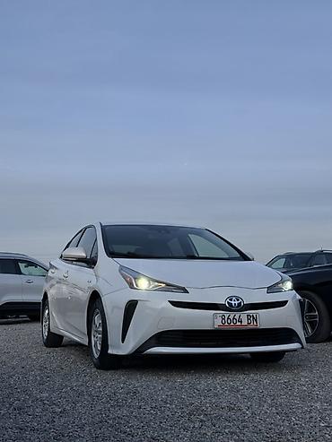 Toyota: Toyota Prius: 2019 г., 1.8 л, Вариатор, Гибрид, Хэтчбэк — 1
