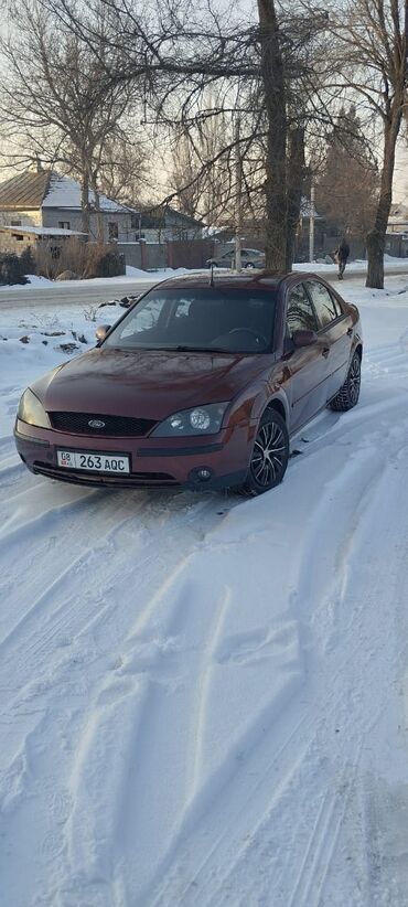 Ford: Ford Mondeo: 2001 г., 1.8 л, Механика, Бензин, Седан