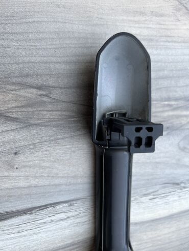 Дверные ручки: Передняя правая дверная ручка Дверная ручка Toyota Б/у, Оригинал — 11