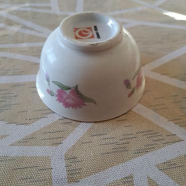 Другие товары для кухни: Продаю посуду разную. Тарелки по 80 сом пялушки по 40 сом термос — 17