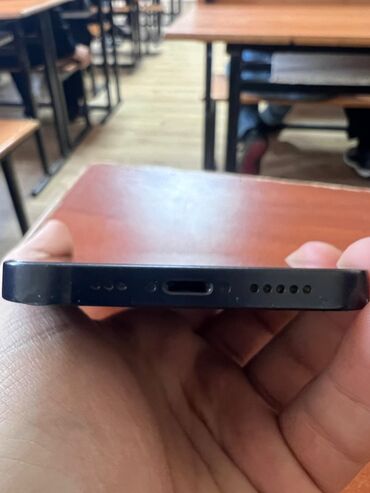 Apple iPhone: IPhone 12, 64 GB, Qara, Face ID — 5