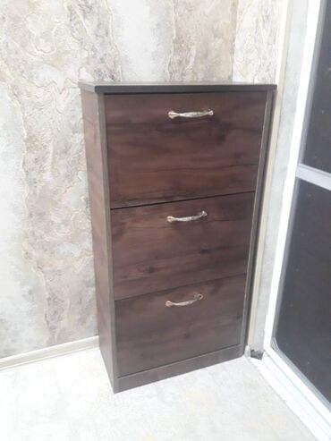 plastik qapi islenmis: Б/у, Распашной, 3 двери Прямой шкаф, Обувница, Азербайджан