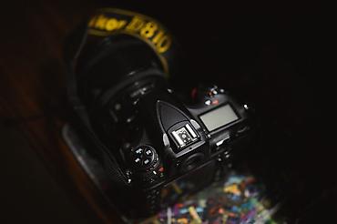 Фото и видеокамеры: В продаже полноформатная зеркальная камера Nikon D810 с объективом — 2