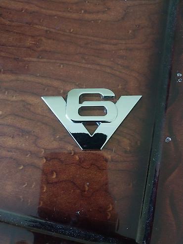 Avtomobil üçün “V6” xrom emblem dəsti - Model: V6 loqosu, V formalı