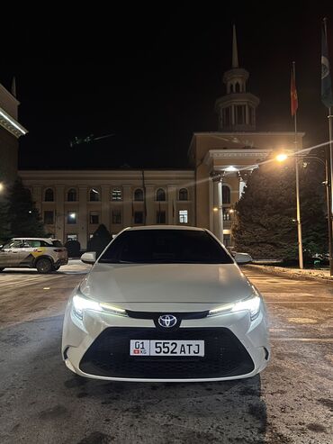 Toyota: Toyota Corolla: 2020 г., 1.8 л, Автомат, Бензин, Седан