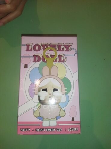 tek qaş: Məhsul: Lovely Doll – kolleksiya fiqurlu asqı/aksesuar Xüsusiyyətlər