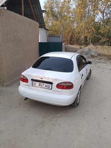 Daewoo: Daewoo Lanos: 1998 г., 1.5 л, Механика, Седан — 3