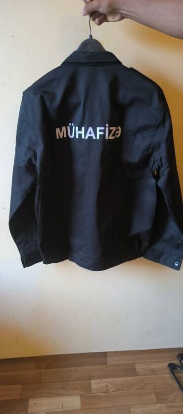 Kişi ayaqqabıları: Muhafıze geyımı qutqa ve şalvarı yenidir
size:50