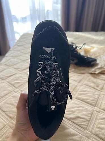 Кроссовки и спортивная обувь: Кроссовки, 36.5, Nike, Новый, цвет - Черный, Самовывоз — 3
