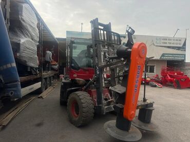 моторист грузовых авто: Услуга Кара вилочный погрузчик выезд по городу делаем разные трудные
