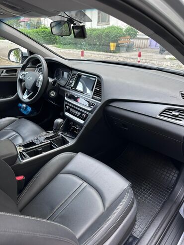 Hyundai Sonata: 2019 г., 2 л, Автомат, Газ, Седан