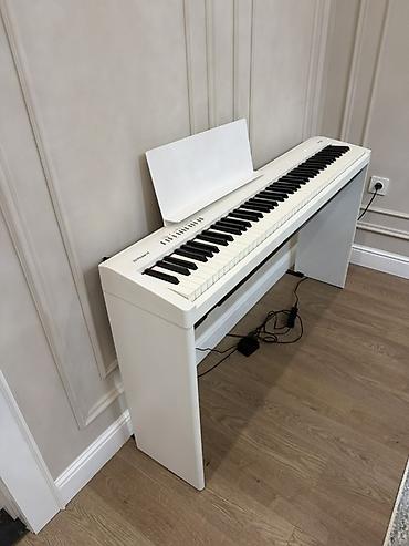 сустейн: Цифровое пианино Roland (белое) с полноценной 88‑клавишной клавиатурой — 3