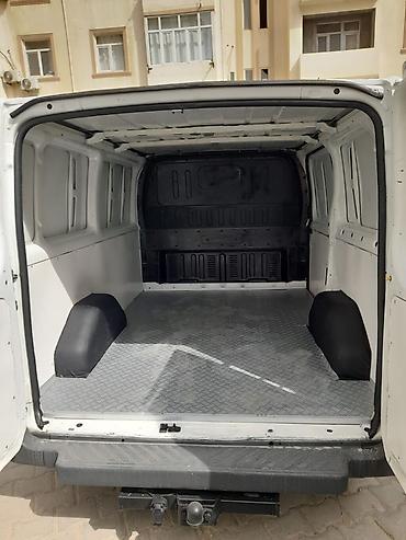 fort yük: Ford Transit yük furgonu - Korpus: qısa baza, ağ rəng, sürgülü yan — 2