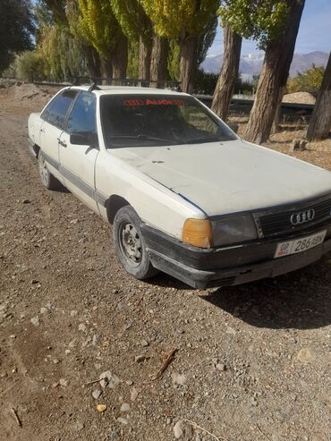 черная audi: Audi 100: 1987 г., 2 л, Бензин