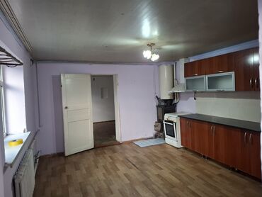 6 мкр квартира аренда: 130 м², 6 комнат, Парковка, Сарай