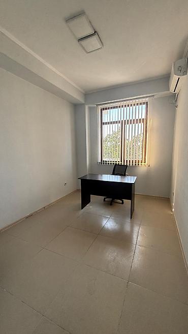 сдаю работу: Аренда офисов, 150 м², В бизнес центре — 5