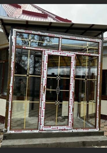 резак а4: Панорамный ПВХ-блок с дверью и глухими секциями - Материал профиля