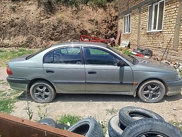 авто ярис: Toyota Avensis: 2002 г., 1.8 л, Механика, Бензин, Седан — 4