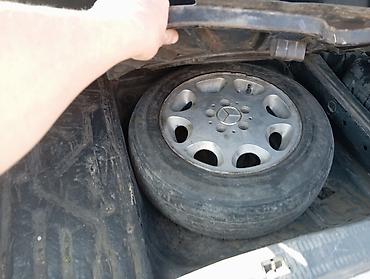 Mercedes-Benz: Mercedes-Benz E-Class: 1987 г., Седан — 9