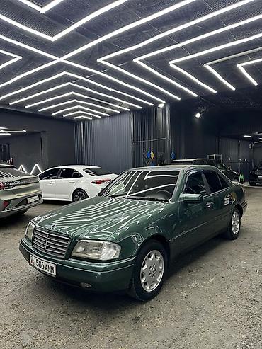 sprinter bazar: Mercedes-Benz : 1993 г., 1.8 л, Механика, Бензин, Седан — 1
