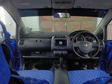 на портер 1: Honda Fit: 2003 г., 1.3 л, Вариатор, Бензин, Хетчбек