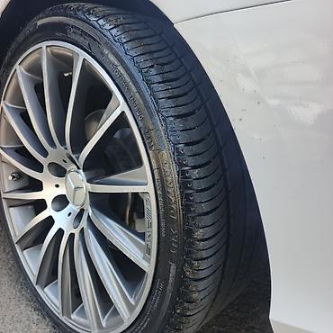 Mercedes-Benz: Mercedes-Benz E 300: 2 l | 2018 il Sedan — 12