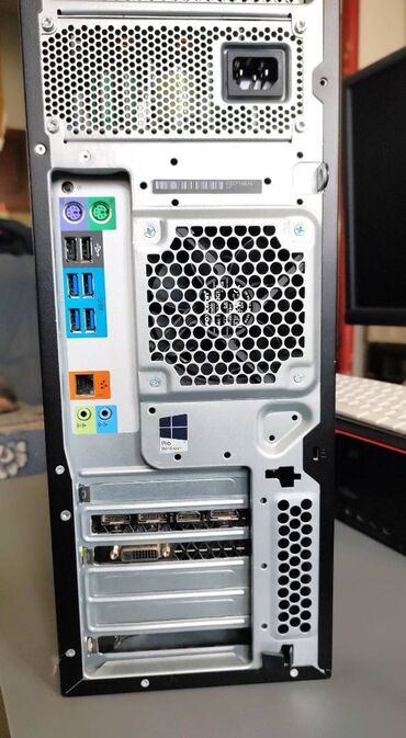 Desktop računari i radne stanice: Hp Z440 XeonE5-1660 V4/32GB DDR4/GTX 1060/SSD512GB +1TB HDD — 8