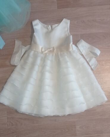 платье на 11 лет: Детское платье, цвет - Белый, Б/у