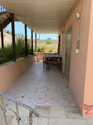 Bağ evlərinin kirayəsi: 130 kv. m, 5 otaqlı — 2