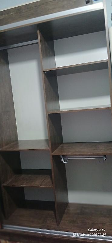 kohne skaf: İşlənmiş, 2 qapılı, Güzgülü, Bej, Taxta, Kupe, Düz dolab — 1