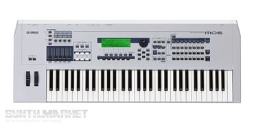 синтезатор музыкальный инструмент купить: Yamaha MO6 включает в себя современный звуковой модуль разработанный