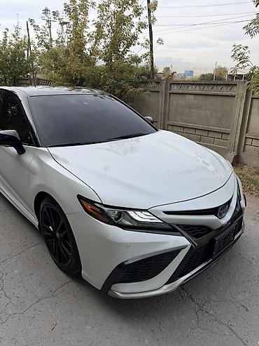 Toyota: Toyota Camry: 2023 г., 2.5 л, Автомат, Гибрид, Седан — 3