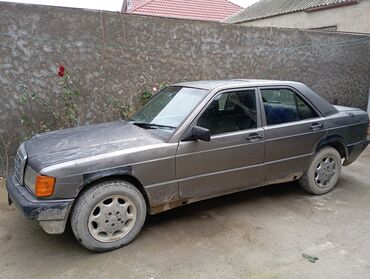 ilkin odenis 1000 azn olan masinlar 2020: Mercedes-Benz 190: 1.8 l | 1989 il Sedan