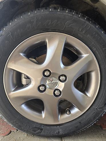 Toyota Corolla Verso: 2004 г., 1.8 л, Механика, Бензин, Хэтчбэк — 10